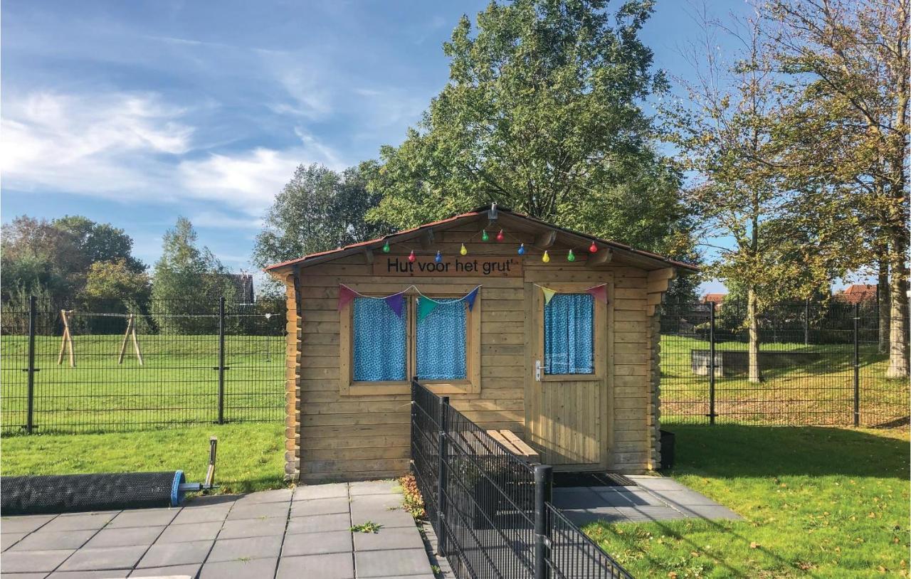 2 Bedroom Awesome Home In Tzummarum Екстериор снимка